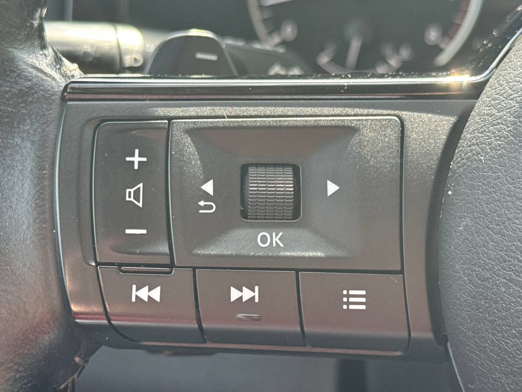 Used 2023 Nissan Pathfinder SV AWD/4WD image 62