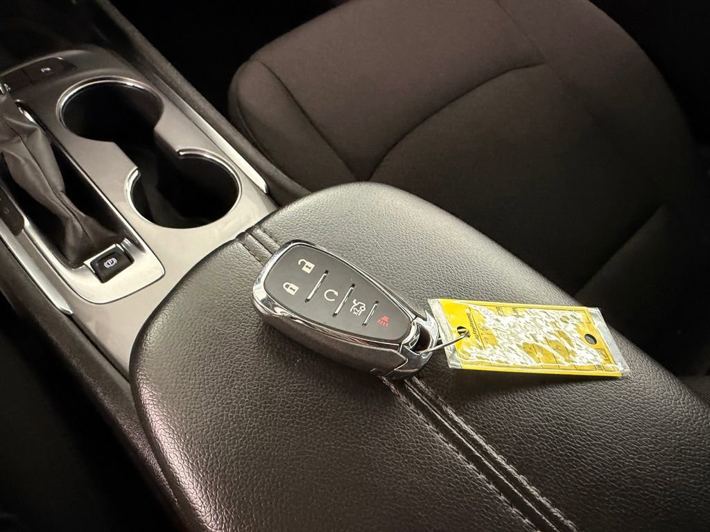 Used 2024 Chevrolet Malibu LT image 25