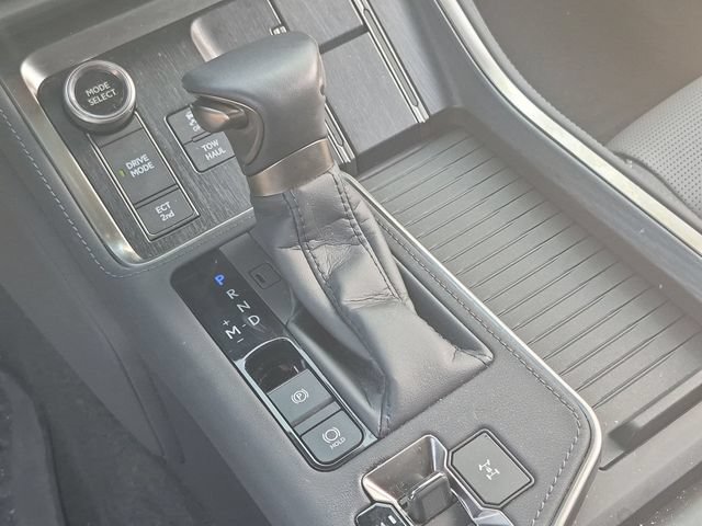 Used 2025 Lexus GX 550 w/ Accessory Package (Z1) AWD/4WD image 16