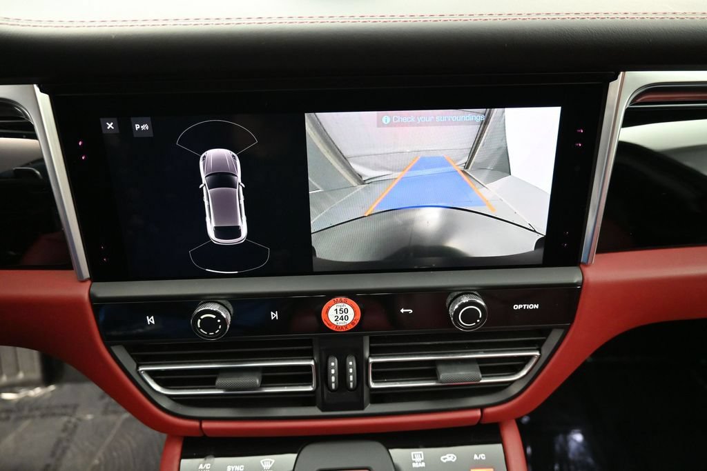 Certified 2023 Porsche Macan S AWD/4WD image 20