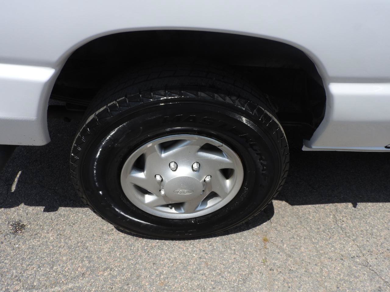 Used 2012 Ford E-250 and Econoline 250 w/ PWR Group RWD image 13