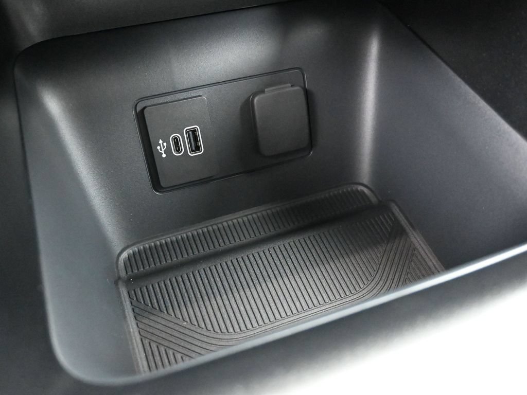 New 2026 Ford Explorer Active RWD image 17