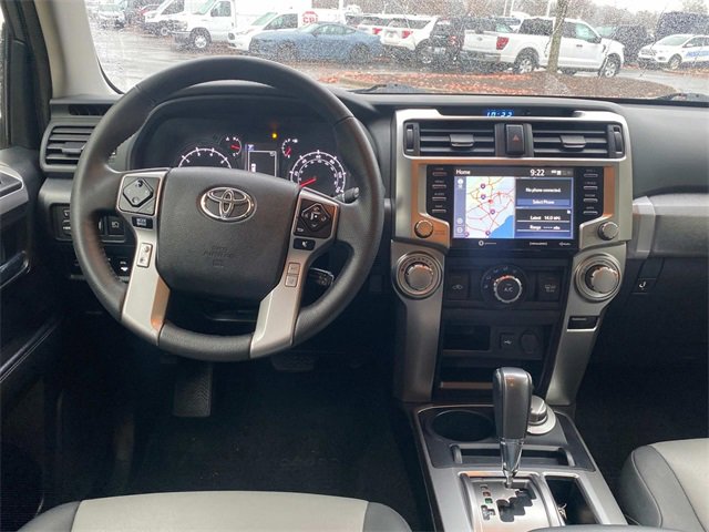 Used 2020 Toyota 4Runner SR5 Premium image 8