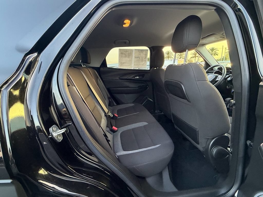 Used 2023 Chevrolet TrailBlazer LT FWD image 15