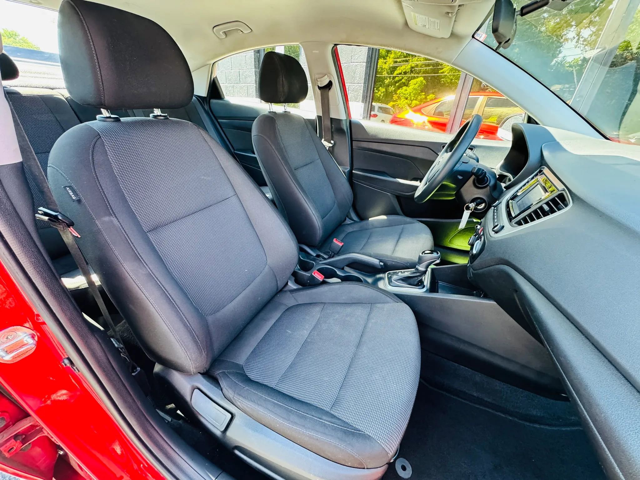 Used 2020 Hyundai Accent SE FWD image 19
