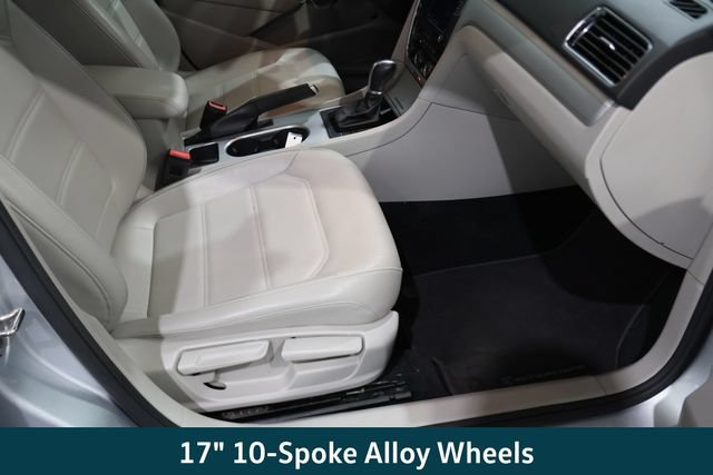 Used 2019 Volkswagen Passat 2.0T Wolfsburg FWD image 14