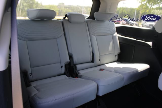 Used 2027 Ford Expedition Platinum w/ Platinum Ultimate Package AWD/4WD image 14