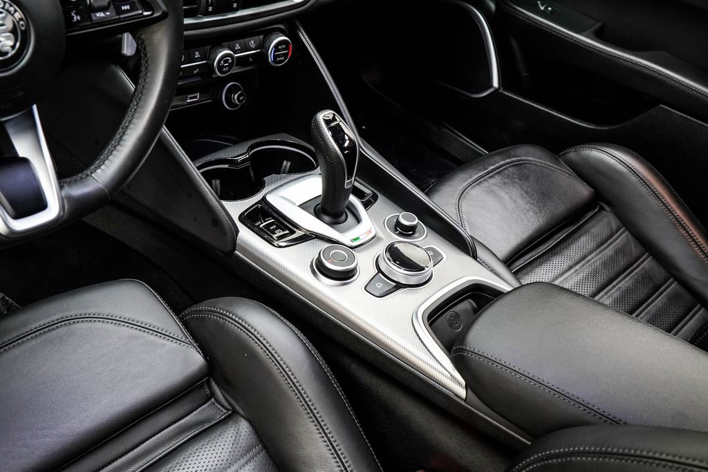 Used 2023 Alfa Romeo Giulia Veloce image 20