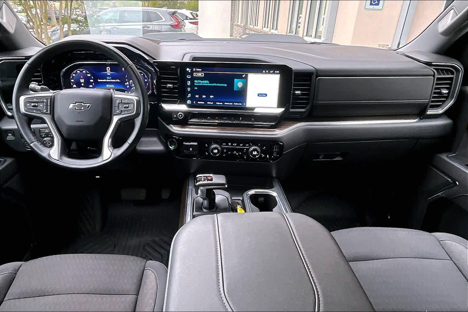 Used 2024 Chevrolet Silverado 1500 LT Trail Boss w/ Protection Package AWD/4WD image 19