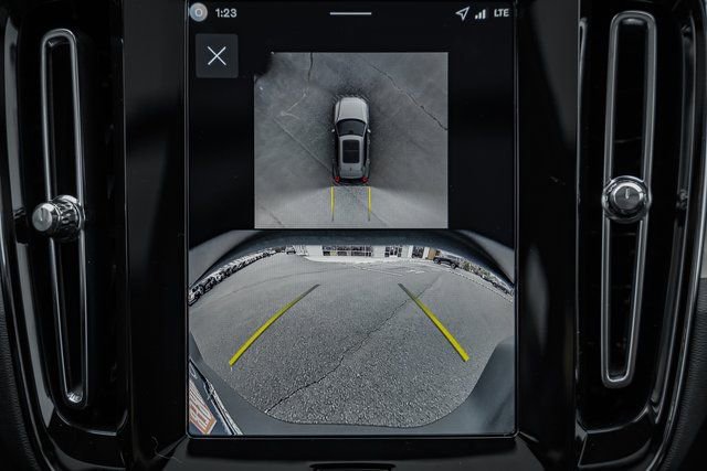 New 2026 Volvo XC40 B5 Plus w/ Protection Package Premier image 43