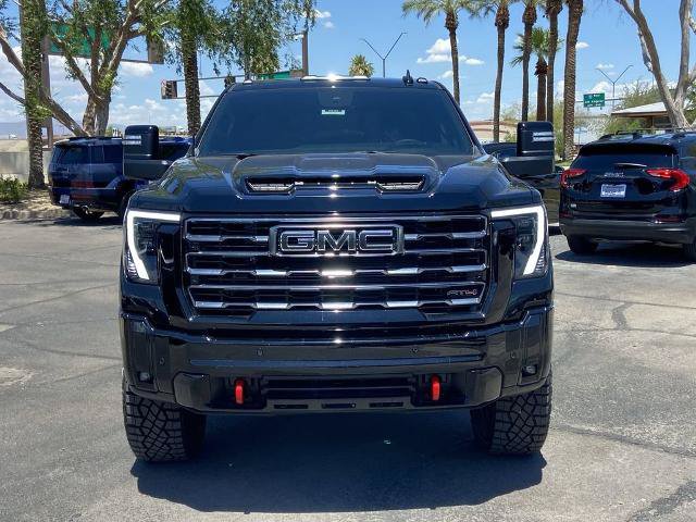 Used 2025 GMC Sierra 2500 AT4 w/ Technology Package AWD/4WD image 3