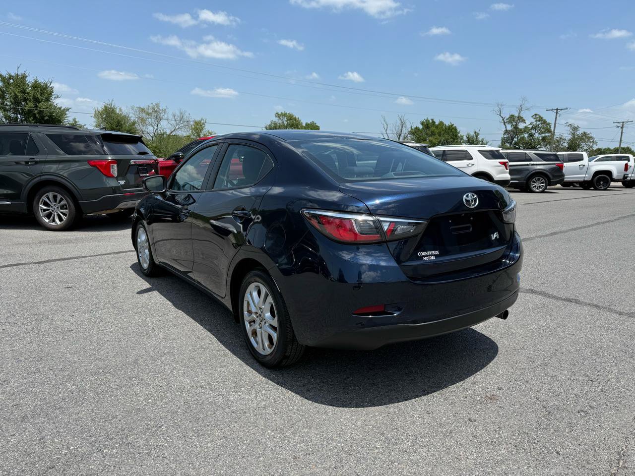 Used 2017 Toyota Yaris iA FWD image 4