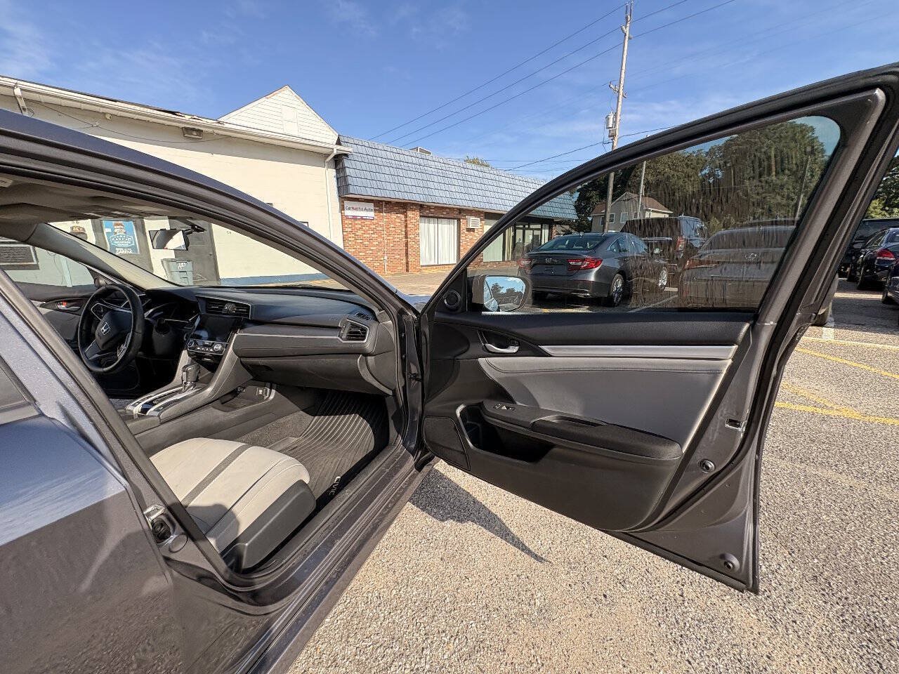 Used 2018 Honda Civic EX image 19