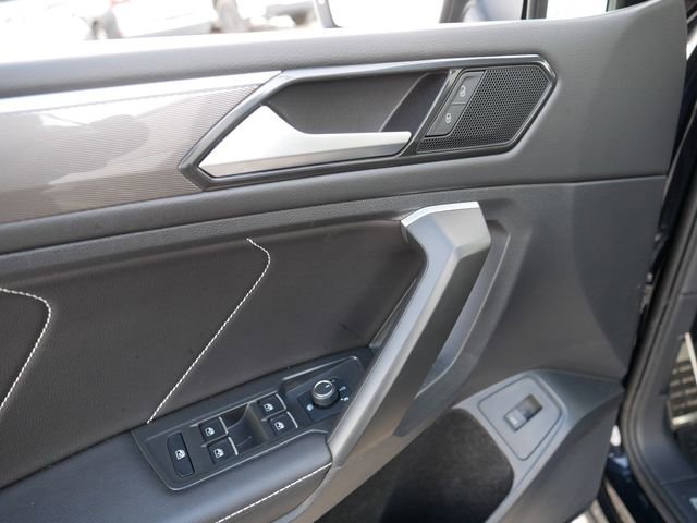 Certified 2024 Volkswagen Tiguan SE R-Line image 16