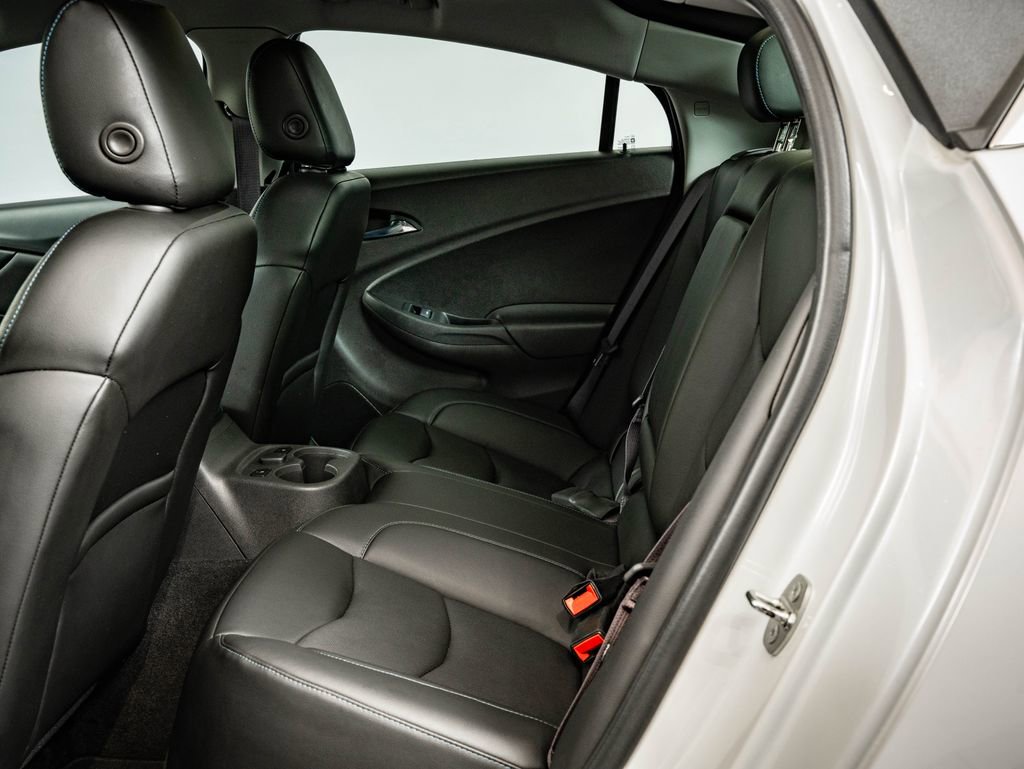 Used 2017 Chevrolet Volt Premier w/ Driver Confidence II Package FWD image 44