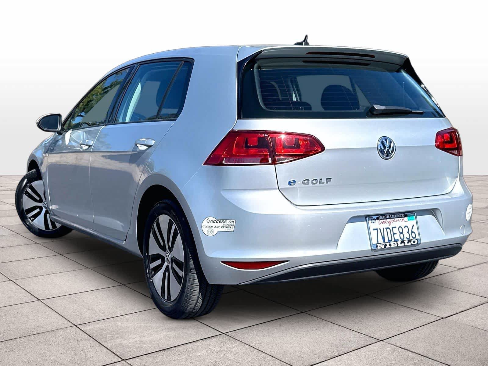 Used 2016 Volkswagen e-Golf SE w/ DC Fast Charging Package FWD image 16