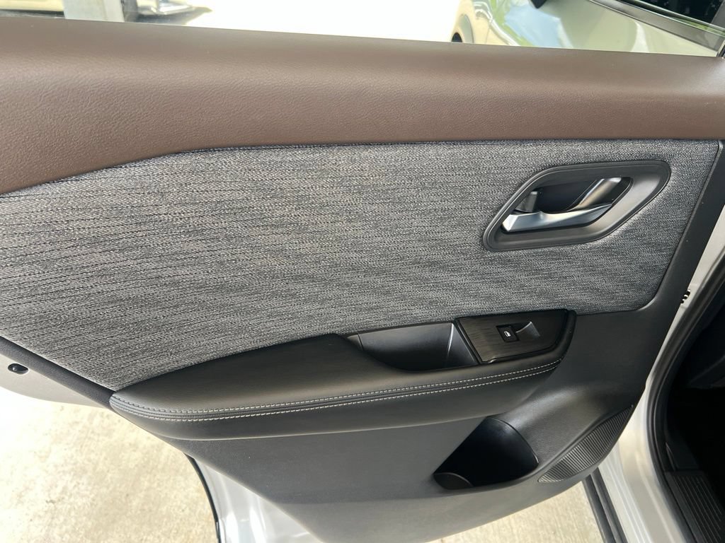 Used 2021 Nissan Rogue SV AWD/4WD image 10