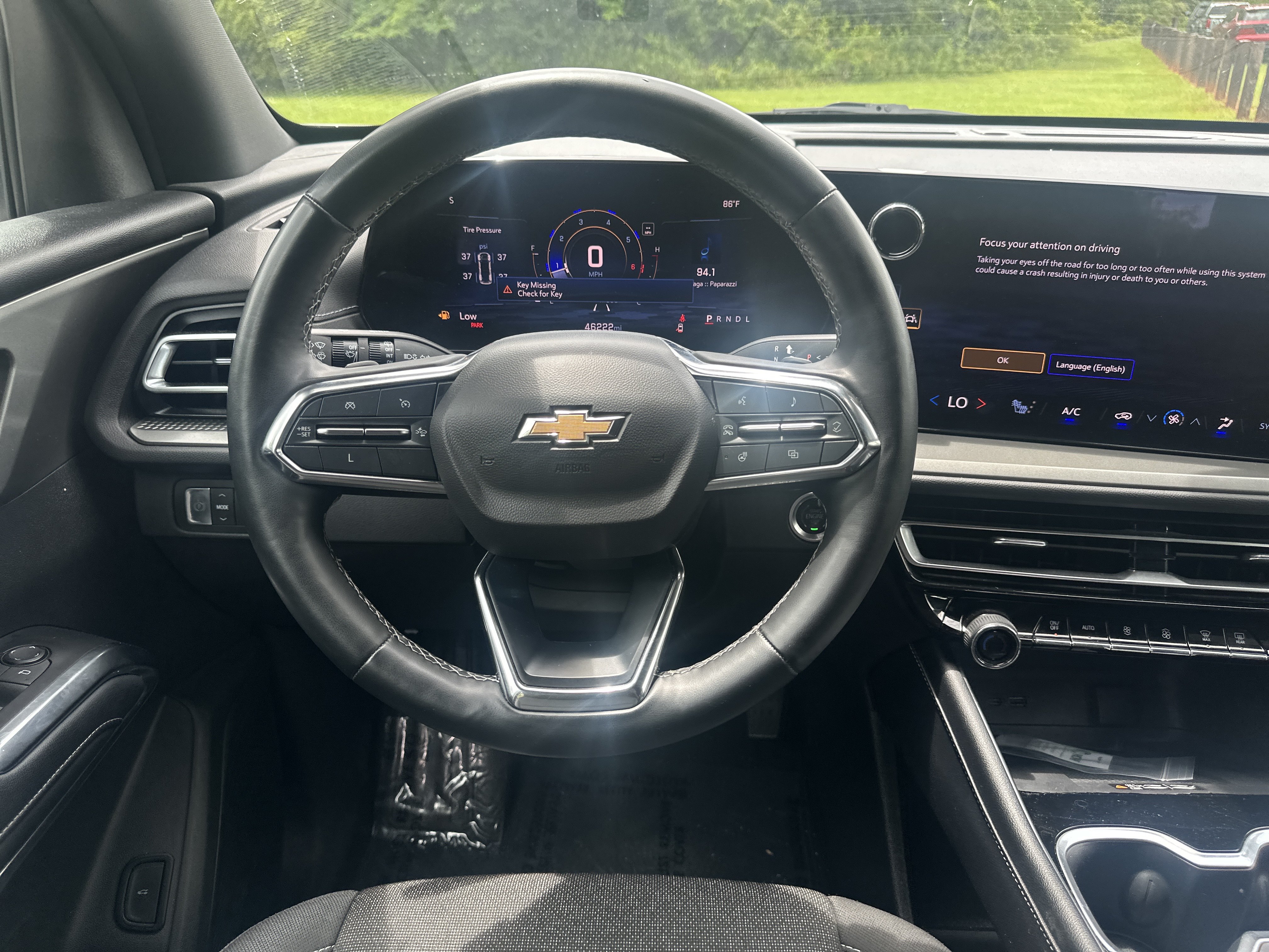Used 2024 Chevrolet Traverse LT FWD image 24