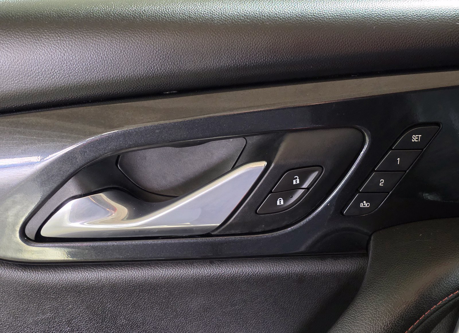 Used 2021 Chevrolet Blazer RS w/ Enhanced Convenience Package FWD image 22