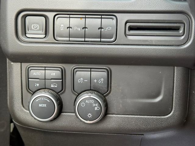 Used 2021 Chevrolet Tahoe LT AWD/4WD image 24