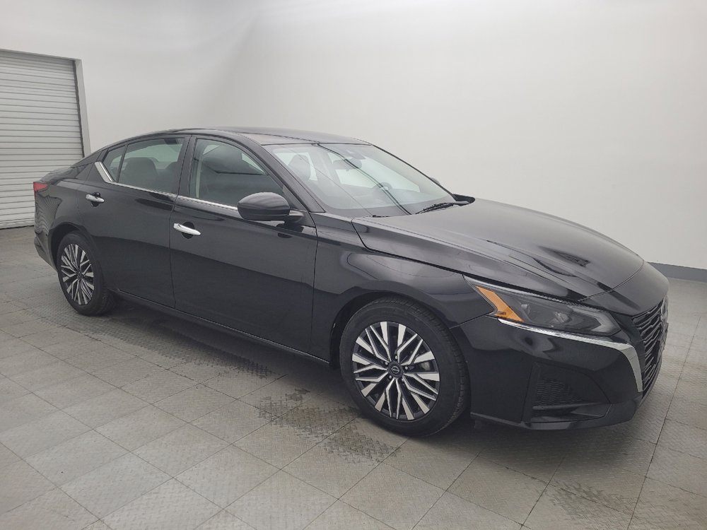 Used 2023 Nissan Altima 2.5 SV image 11