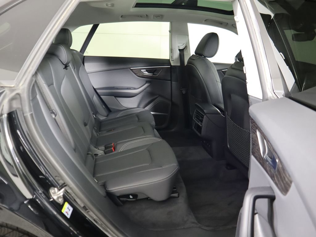 Certified 2022 Audi Q8 Premium Plus w/ Premium Plus Package image 23