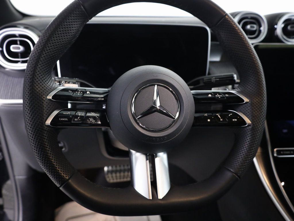 Used 2026 Mercedes-Benz GLC 300 4MATIC image 17