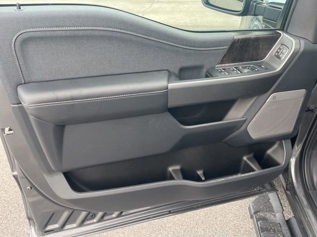 New 2026 Ford F250 Lariat w/ Black Appearance Package image 14