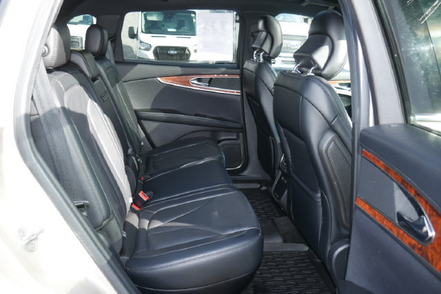 Used 2017 Lincoln MKX Reserve w/ Lincoln MKX Climate Package AWD/4WD image 27