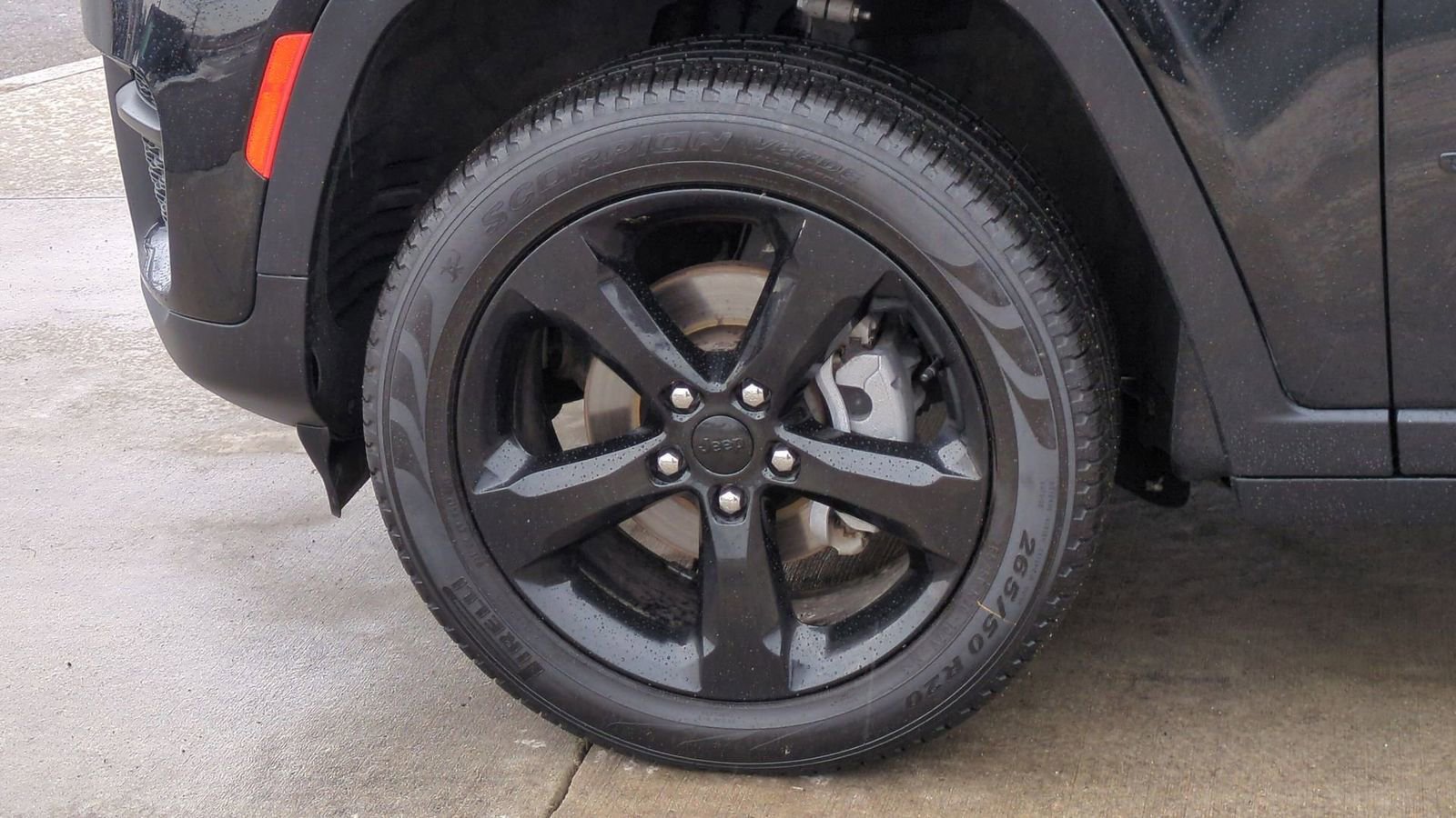 Used 2023 Jeep Grand Cherokee Altitude image 14