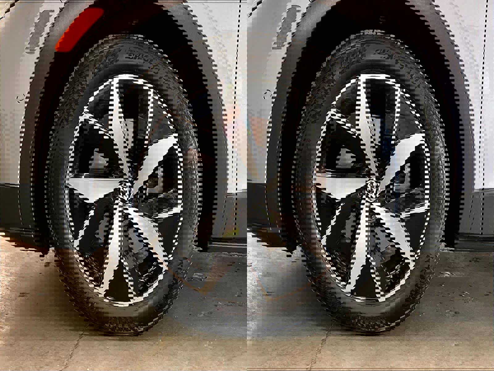 Used 2023 Volkswagen ID.4 Pro S image 11