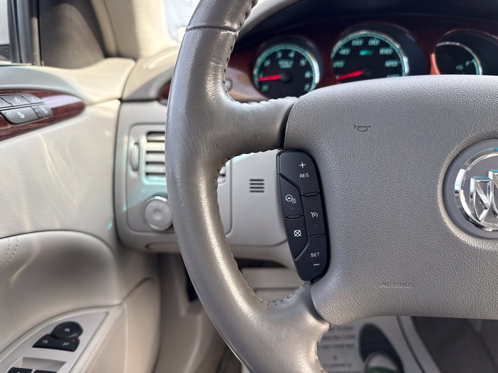 Used 2011 Buick Lucerne CXL FWD image 30