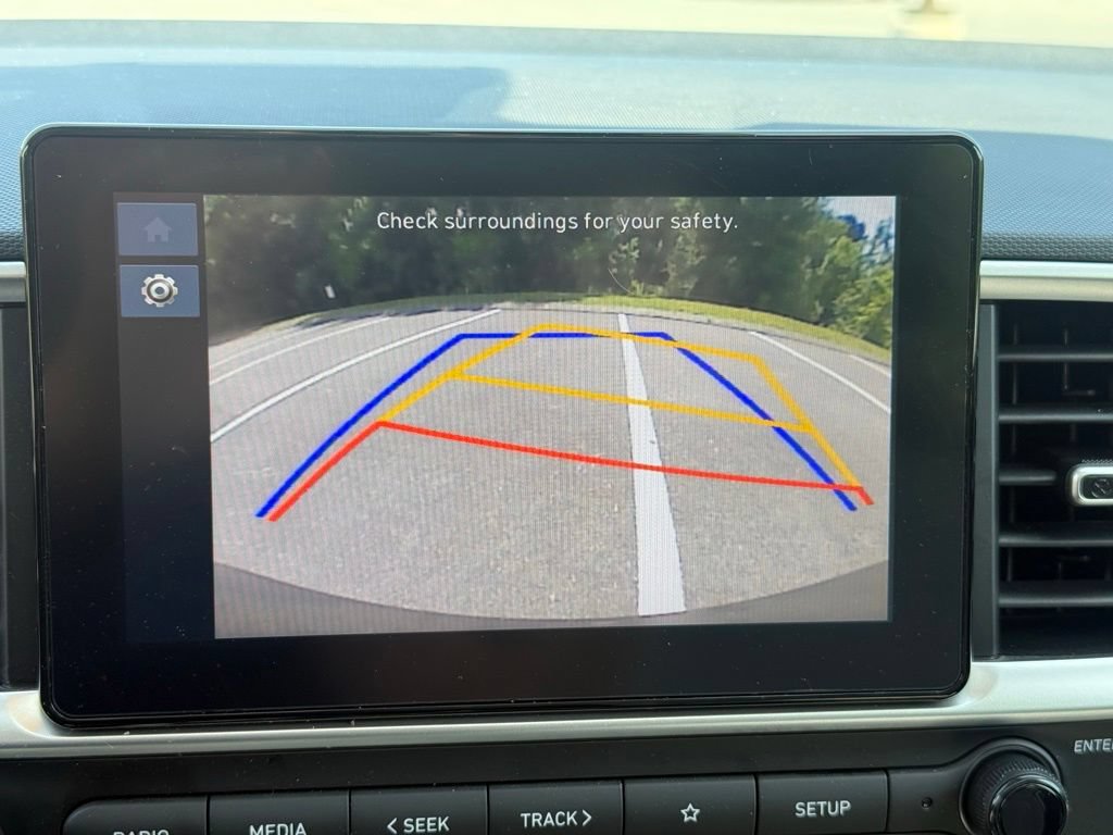 Used 2024 Hyundai Venue SEL FWD image 14