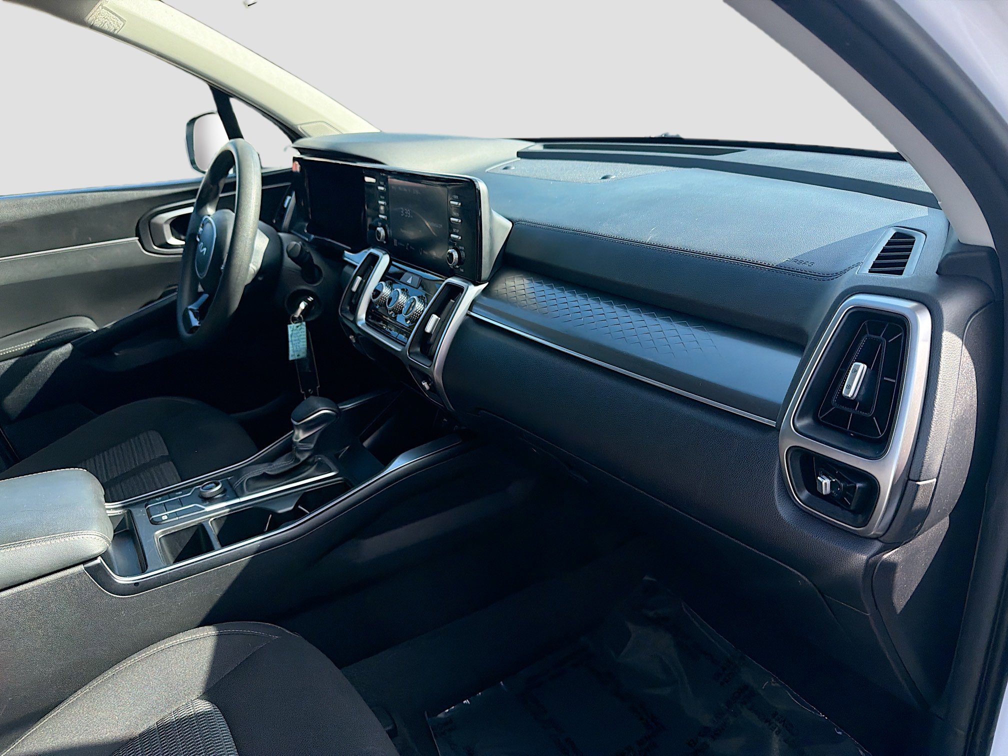 Used 2023 Kia Sorento LX image 32