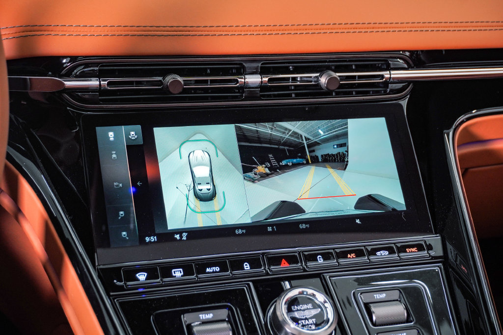 New 2026 Aston Martin DB12 Convertible RWD image 31