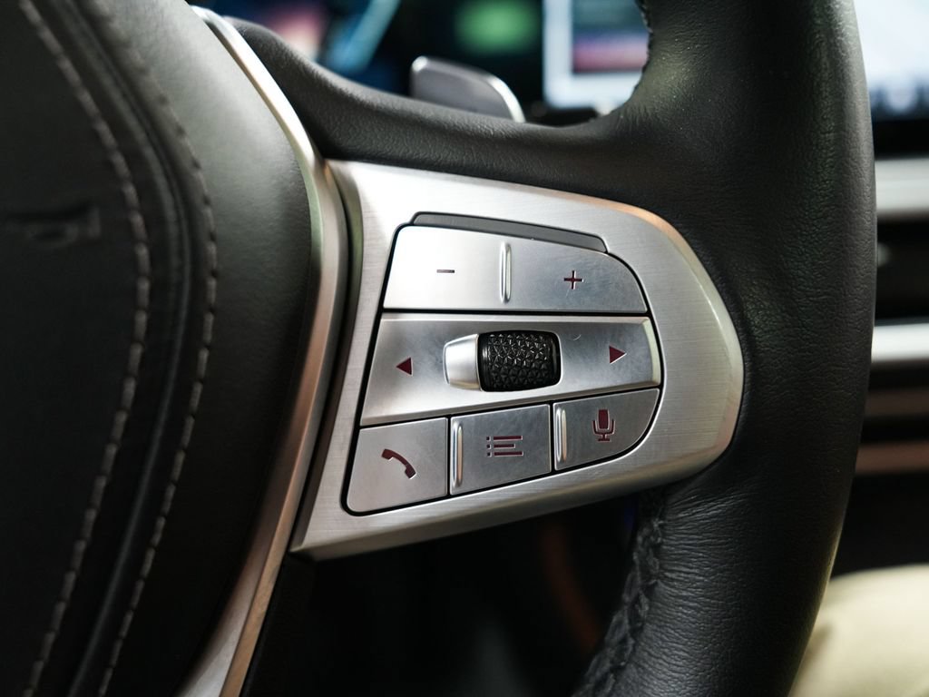 Used 2024 BMW X7 xDrive40i AWD/4WD image 30