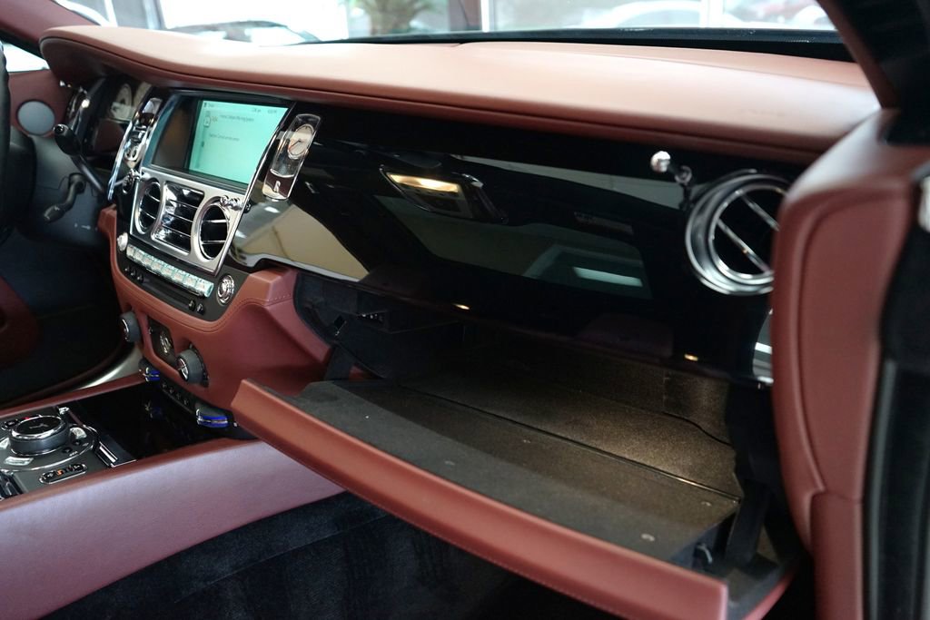 Used 2016 Rolls-Royce Wraith image 61
