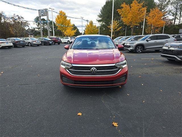 Certified 2023 Volkswagen Jetta SE image 2