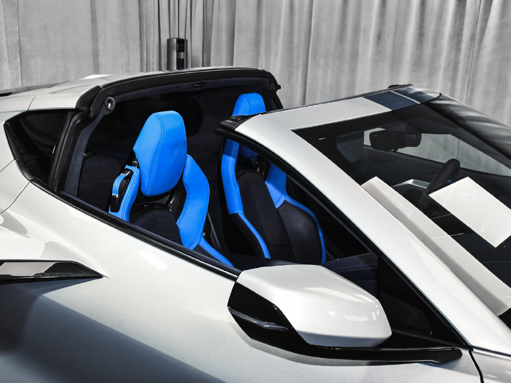 Used 2023 Chevrolet Corvette Stingray Premium Cpe w/ Body-Color Dual Roof Package RWD image 74