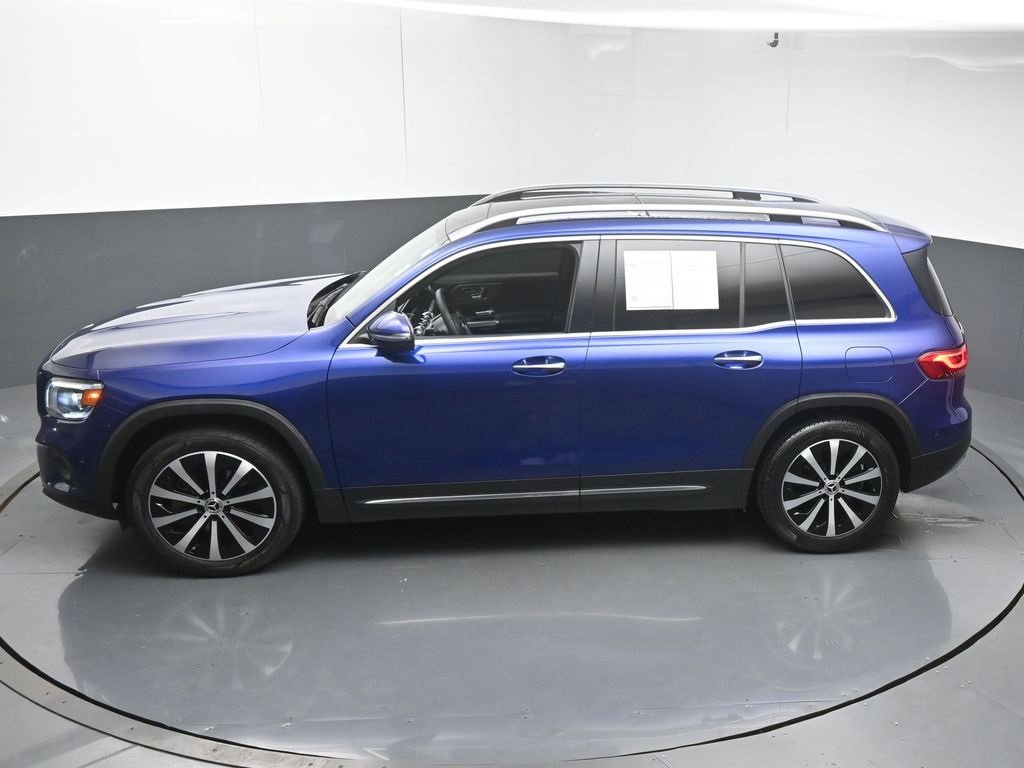 Used 2021 Mercedes-Benz GLB 250 w/ Premium Package image 47