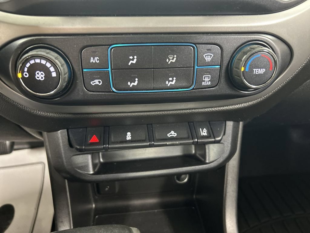 Used 2018 Chevrolet Colorado LT w/ Redline Special Edition AWD/4WD image 16