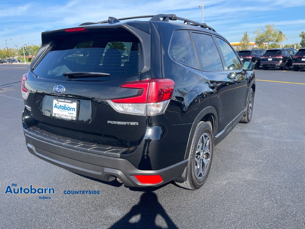 Used 2023 Subaru Forester Premium AWD/4WD image 5
