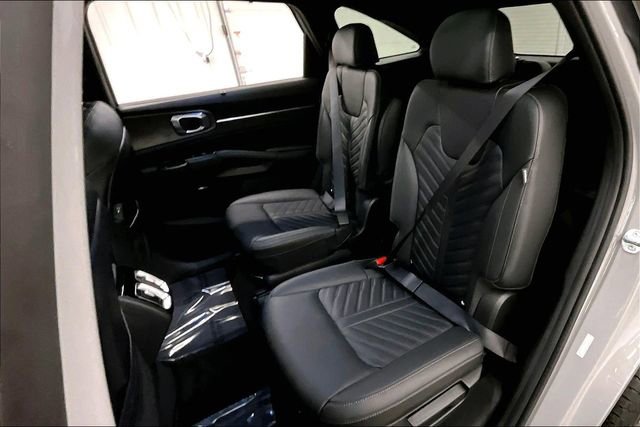 Used 2024 Kia Sorento SX Prestige image 22