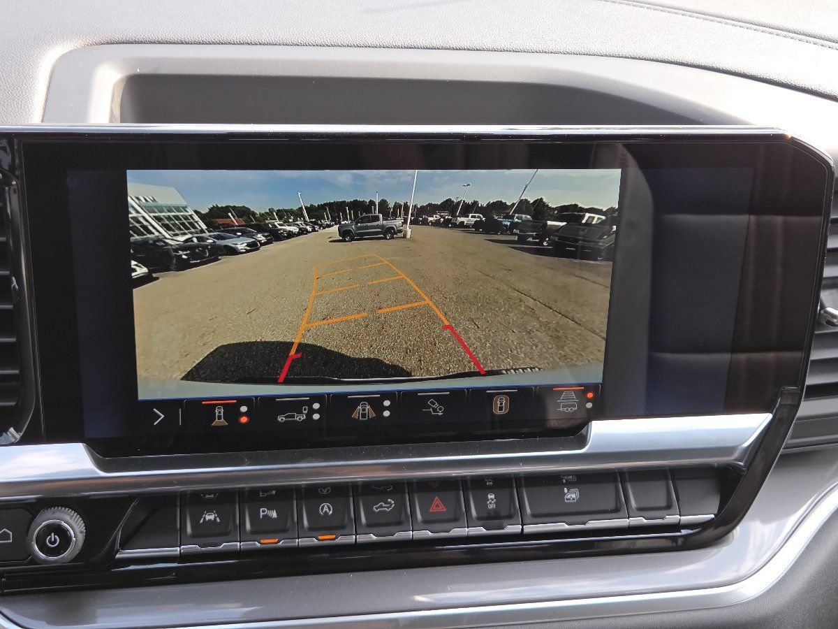 New 2026 Chevrolet Silverado 1500 High Country AWD/4WD image 11
