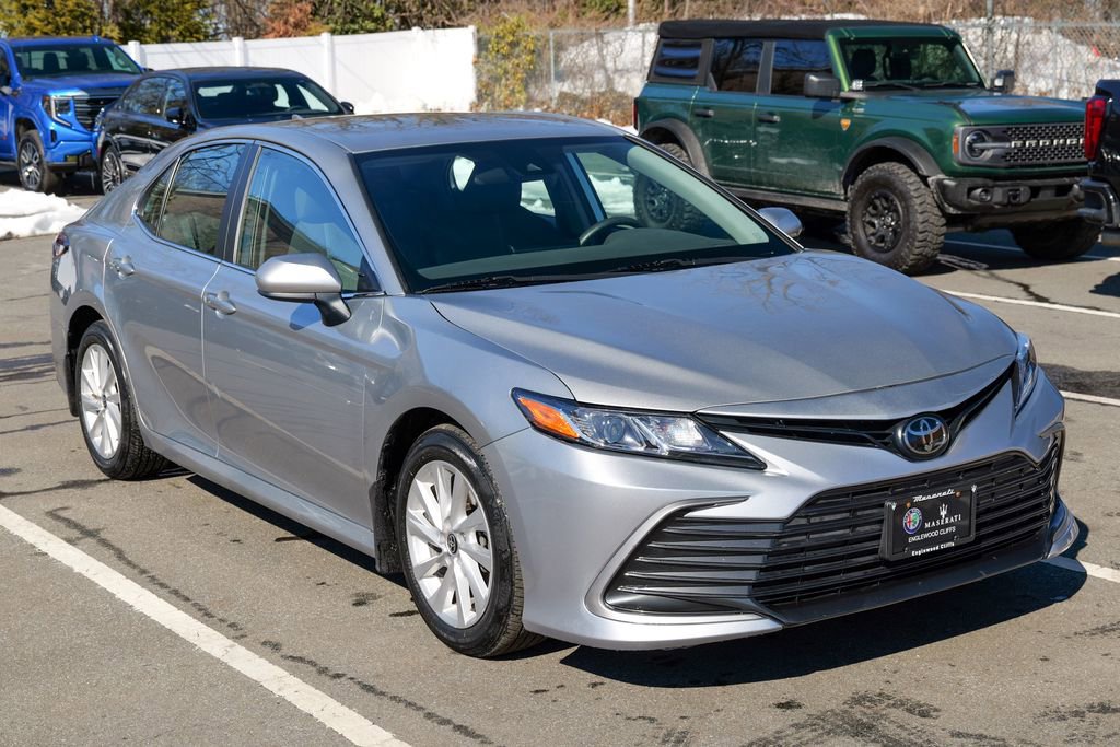 Used 2022 Toyota Camry LE w/ Carpet Mat Package (TMS) FWD image 9