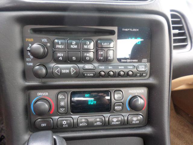 Used 2004 Chevrolet Corvette Convertible w/ Preferred Equipment Group image 36