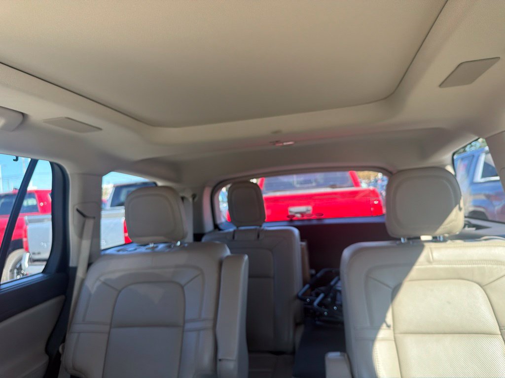 Used 2021 Lincoln Aviator Reserve w/ Equipment Group 201A RWD image 18