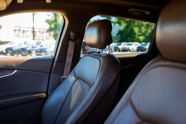 Used 2016 Lincoln MKX Reserve w/ Technology Package FWD image 33