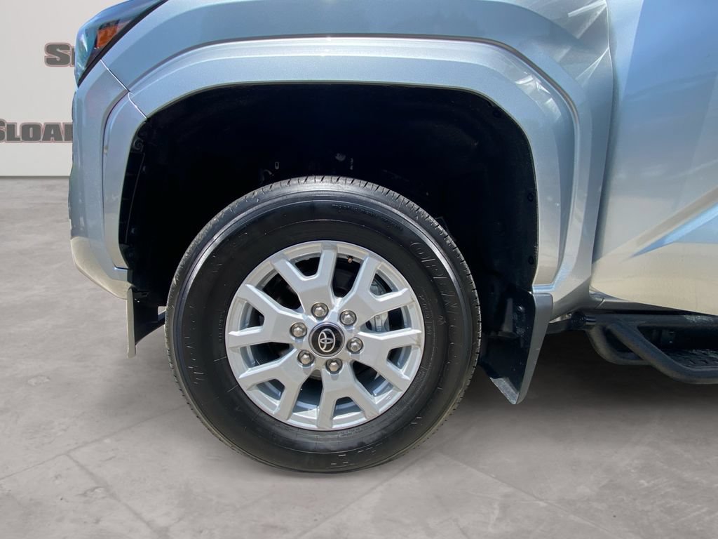 Used 2025 Toyota Tacoma SR5 AWD/4WD image 14
