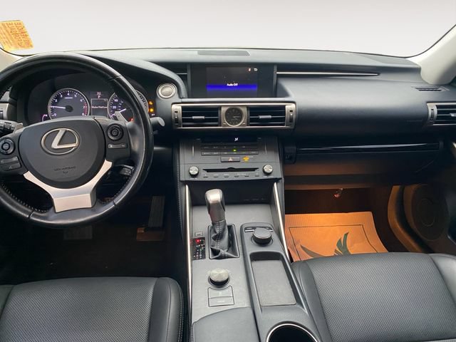 Used 2015 Lexus IS 250 RWD image 10
